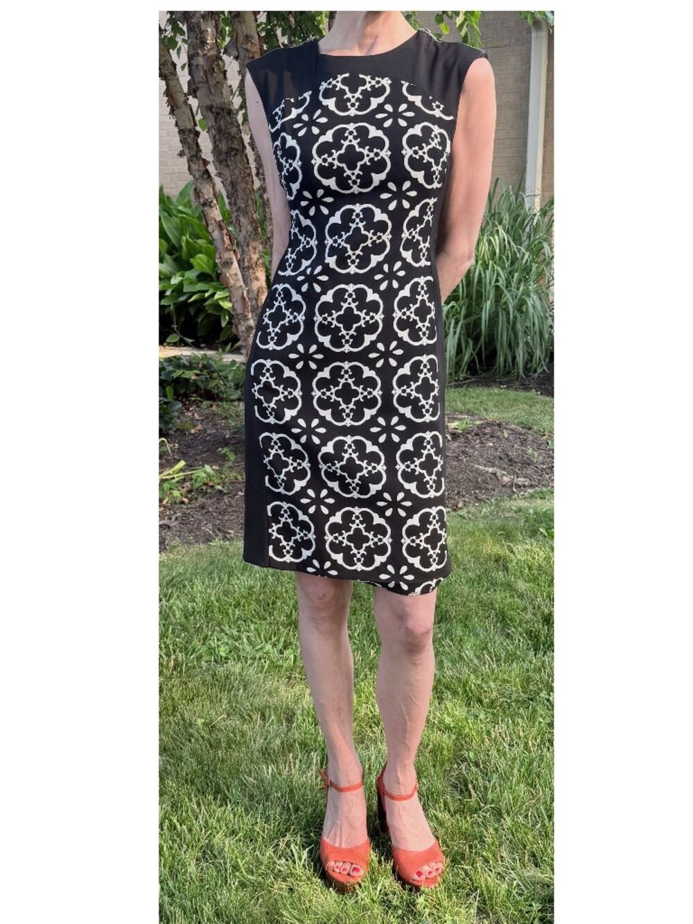 Signature London Style Geometric Print Sheath Dress – Size 4